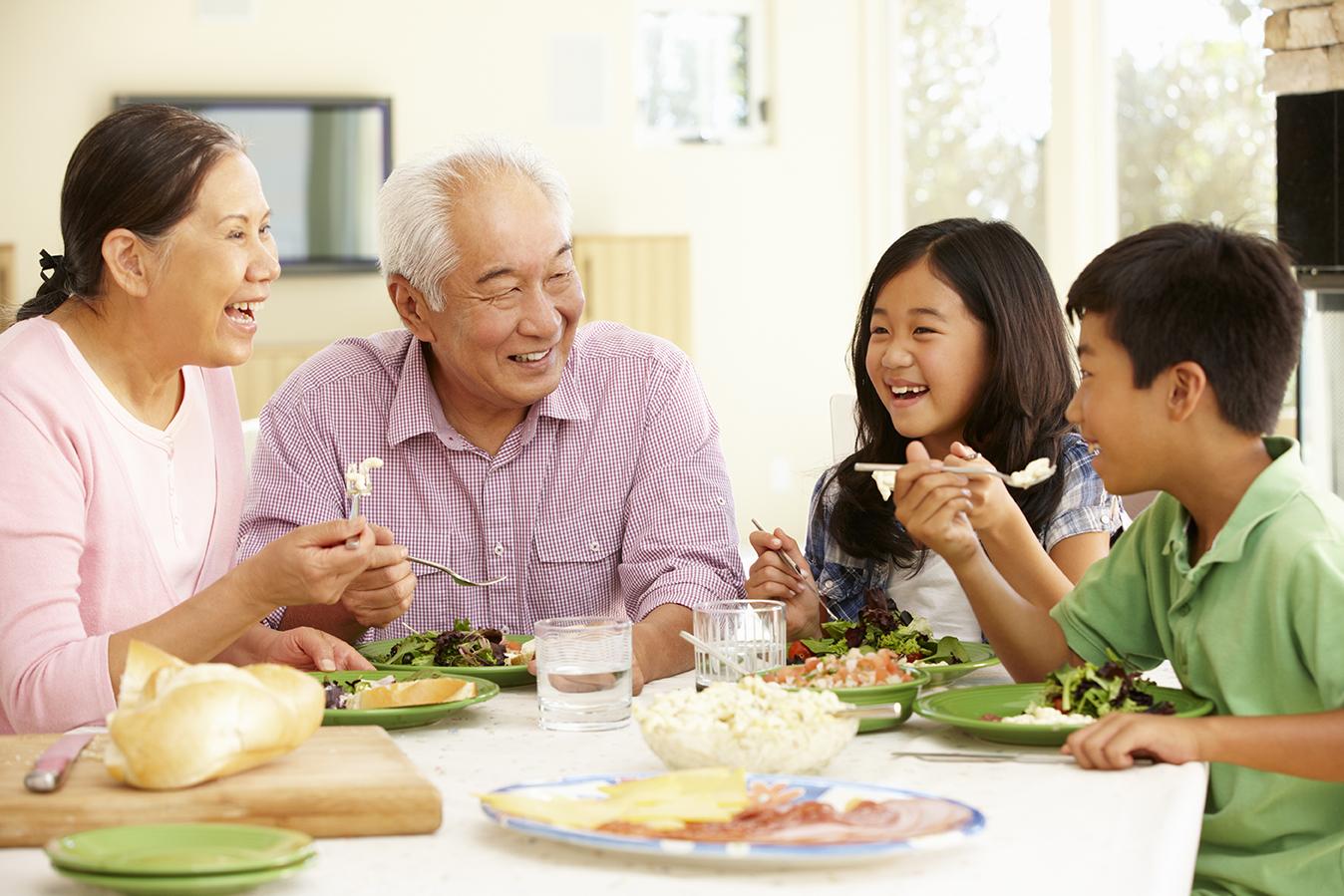 Creating a Calm and Comfortable Mealtime Environment